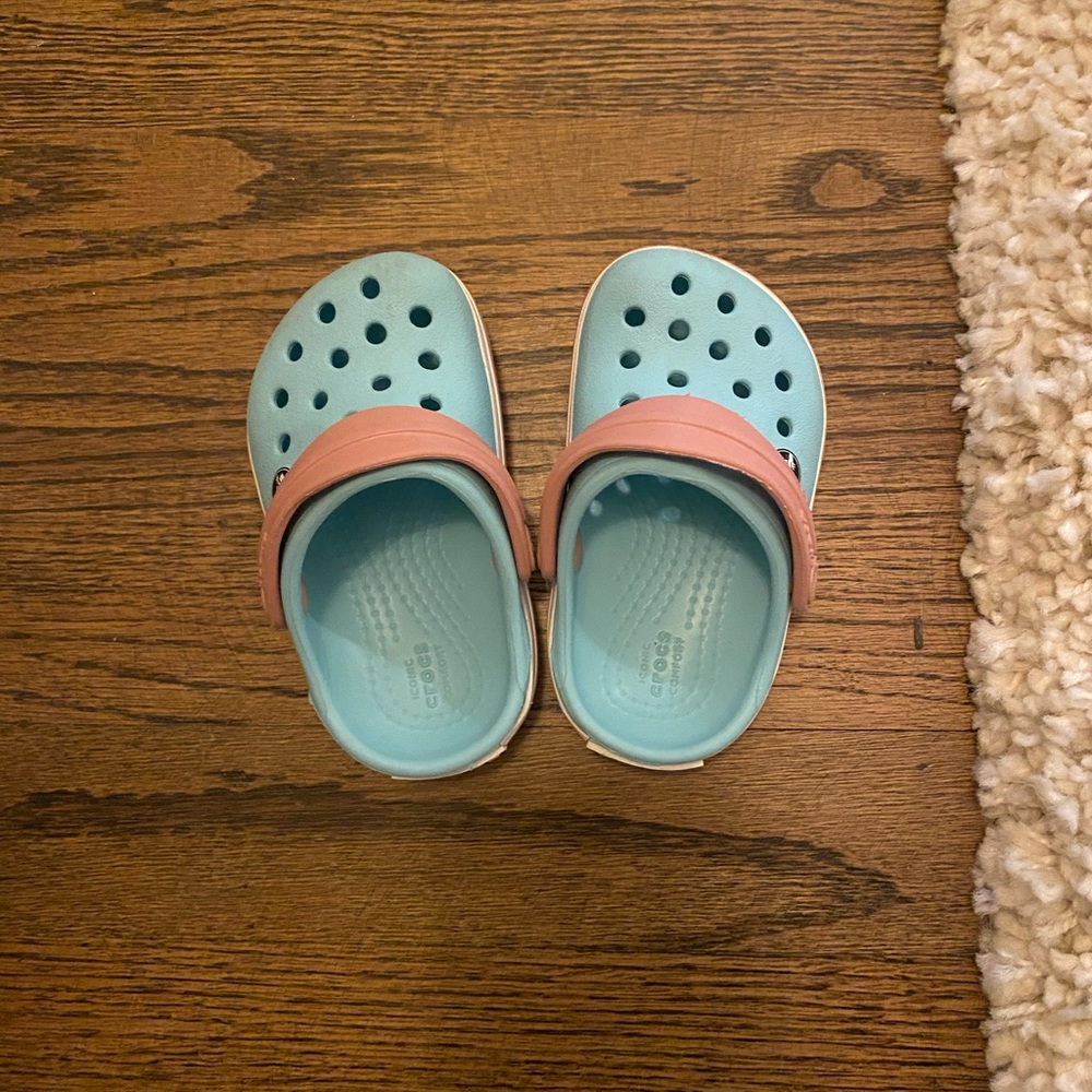 Baby girl Crocs